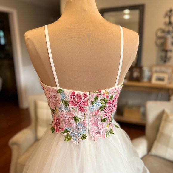 Gorgeous Camille La Vie ball gown dress perfect for prom, sweet 16th and formal - Picture 9 of 11